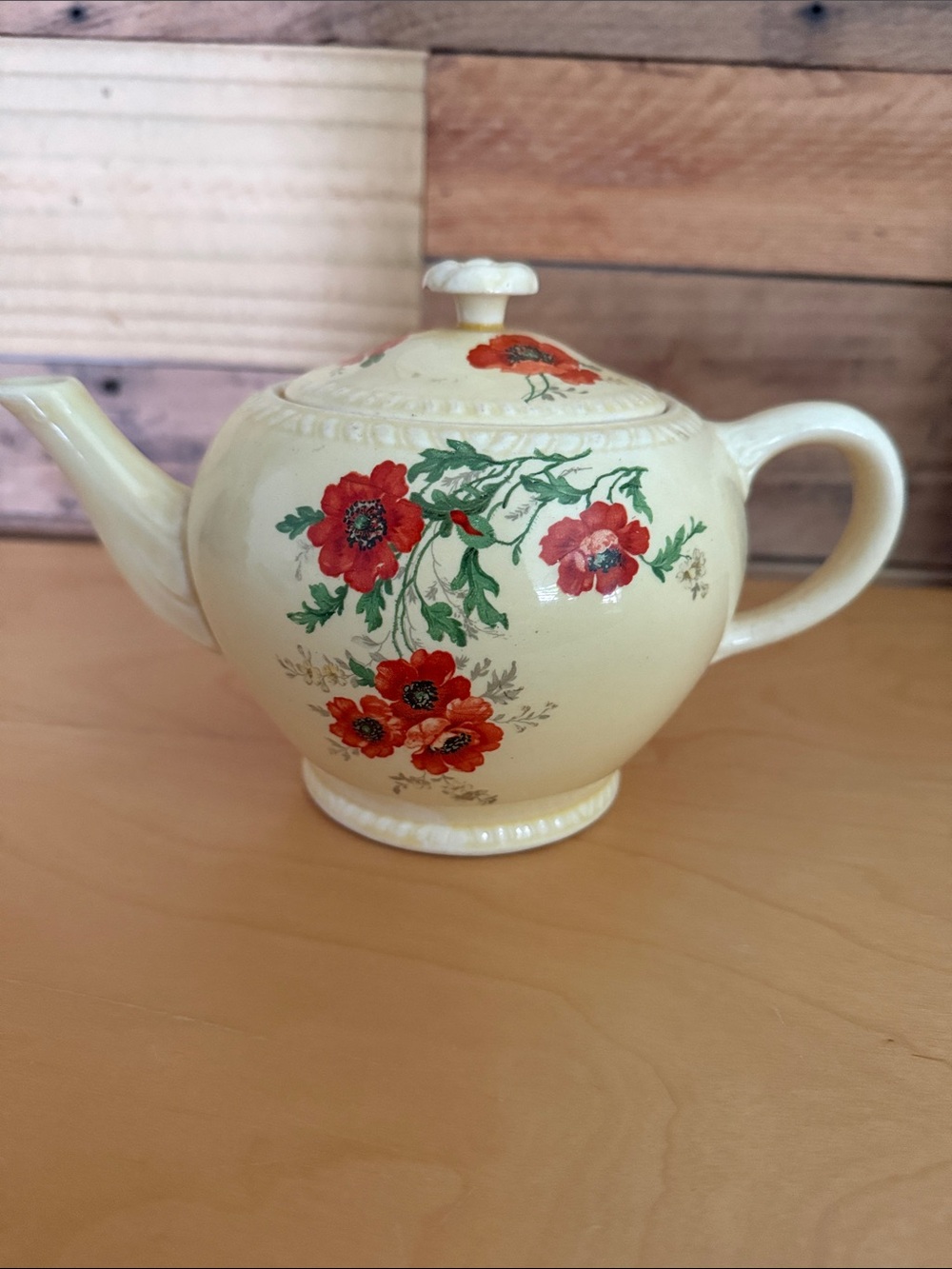 Homer Laughlin Cream Rose and Poppy VTG Teapot